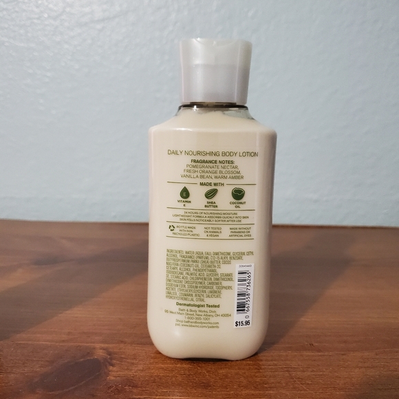 Bath and body works set of 2 body lotions Strawberry Snowflakes and Farytale NWT - Picture 5 of 5